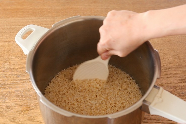 玄米を圧力鍋で炊く方法