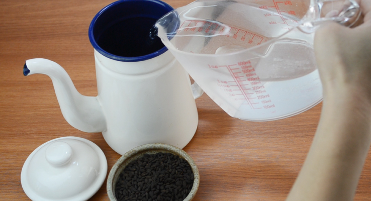 How To Brew Dark Roast Brown Rice Tea Step 2
